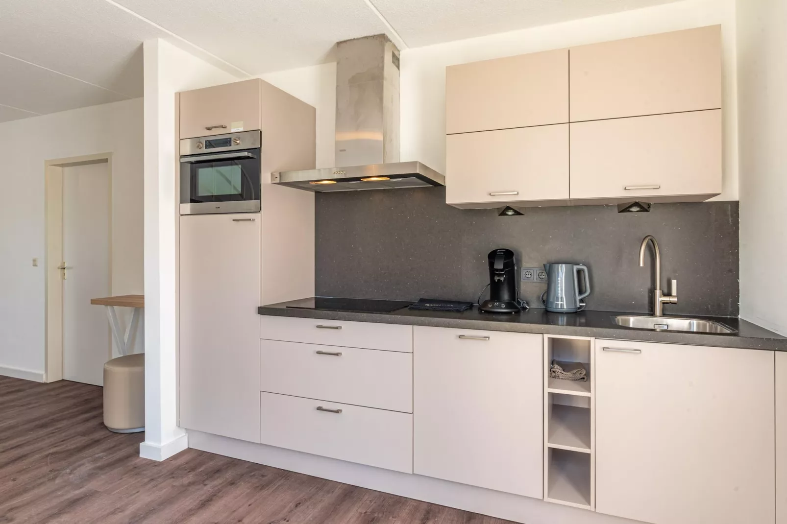 Cardium 27 Kamperland-Kitchen