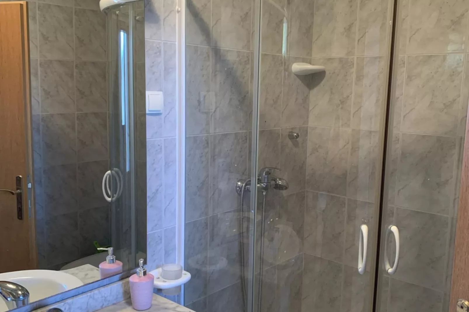 Apartments J&M 2 - One Bedroom Apartment with Terrace-Chambre