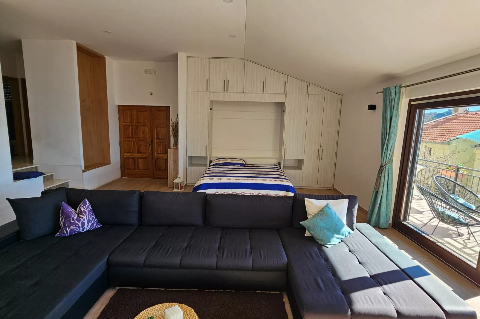 Holiday Home Sunrise - Three Bedroom Holiday Home-Salon