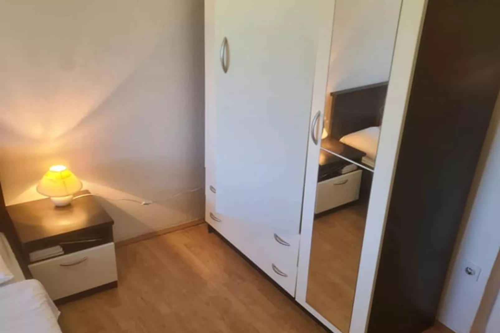 Apartments Rubbi - Three Bedroom Apartment with Terrace-Chambre