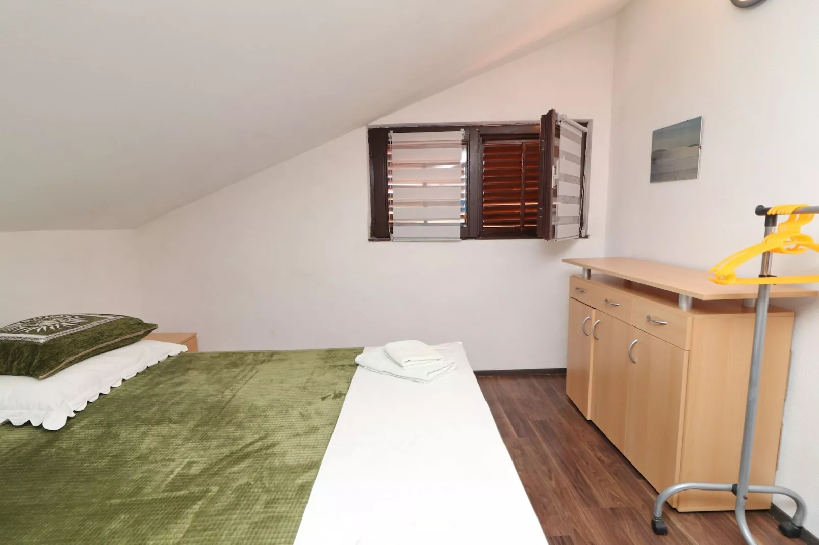 Apartments Karbuni By The Sea - One Bedroom apartment with Terrace and Sea View (A4) U REDU-Schlafzimmer