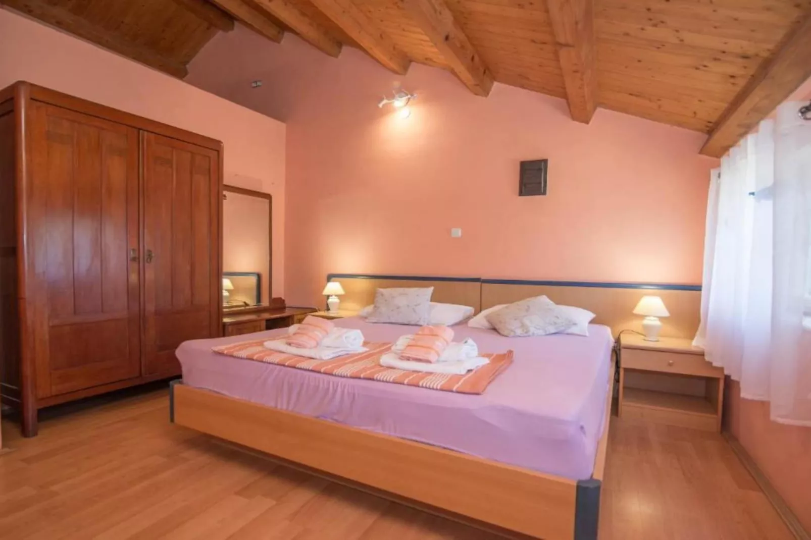 Apartments Bonic - Two Bedroom Apartment with Balcony (APP 3)-Chambre