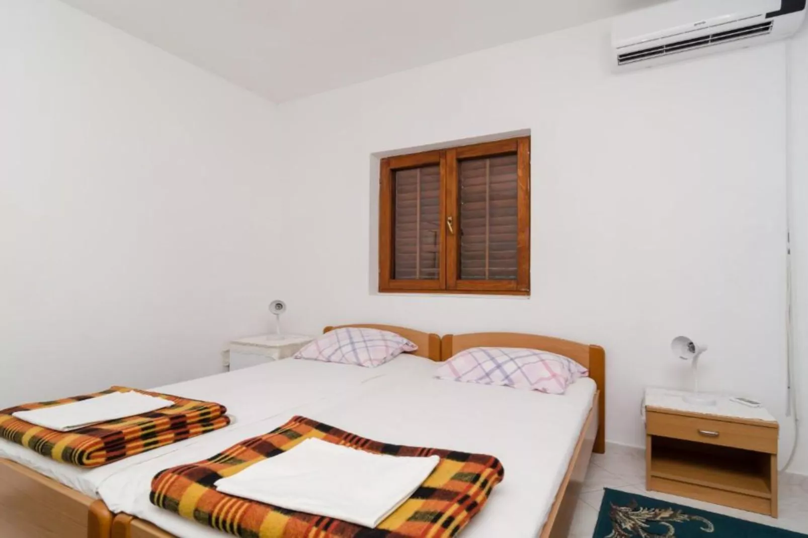 Guest House Sobra 38 - Studio with Balcony and Sea View-Chambre
