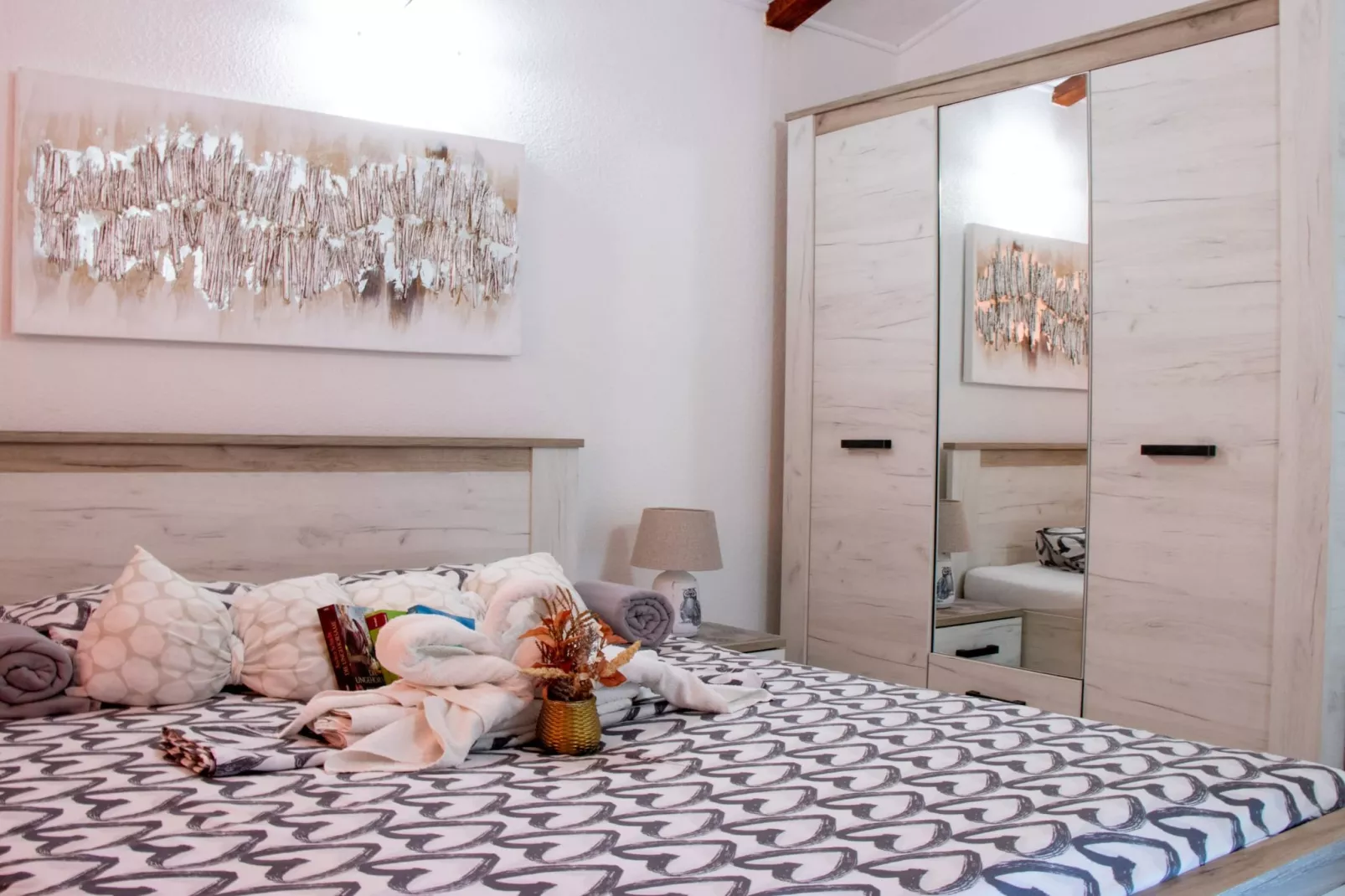 Authentic Dalmatian Treasure Homes - House Stone-Bedroom
