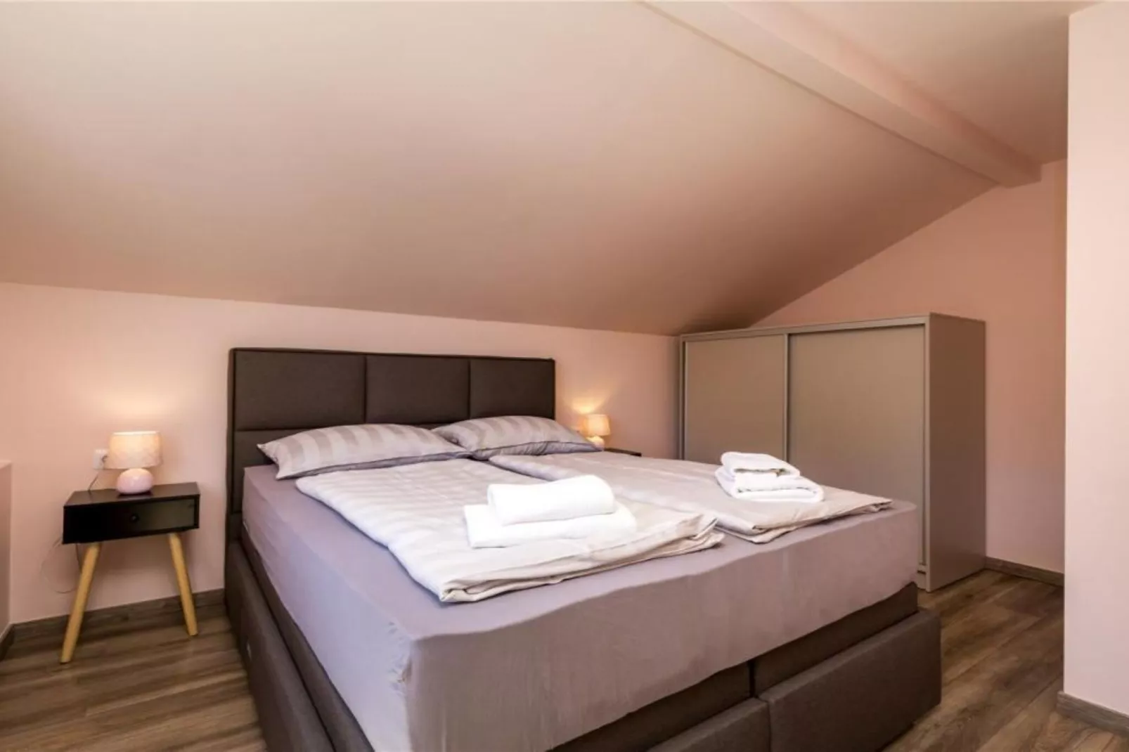 Pansion Belvedere - One Bedroom Apartment with Terrace (Vespera)-Bedroom
