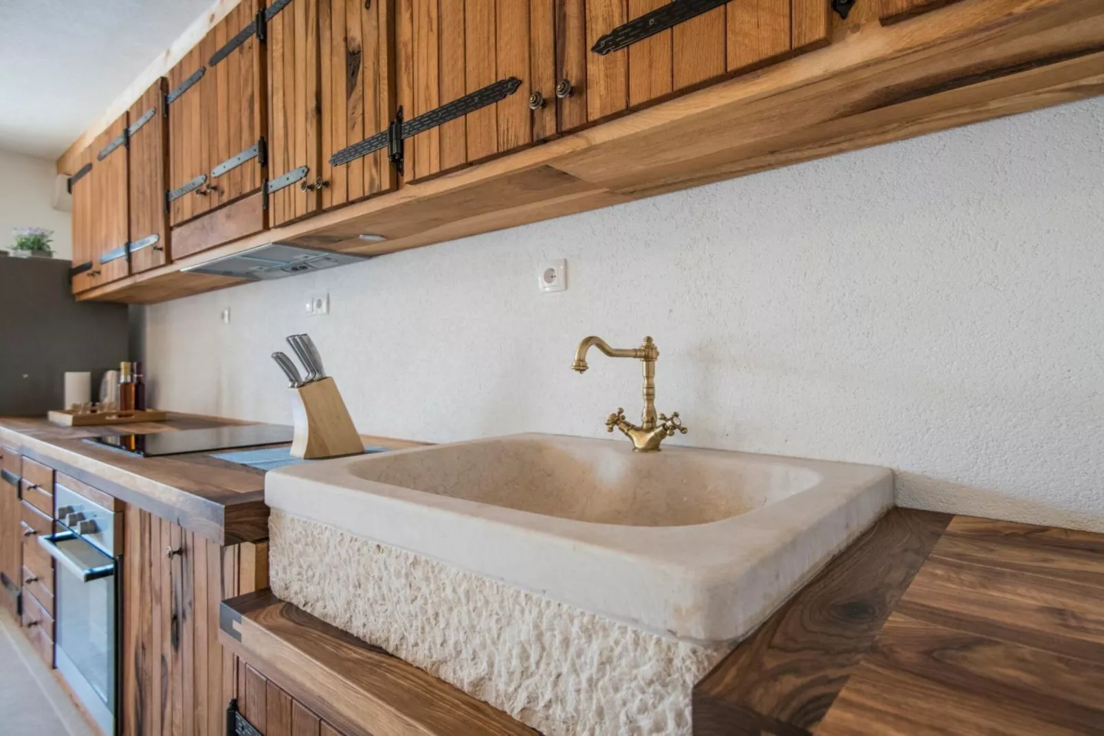 Villa Mia 2 - Six Bedroom Villa with Private Pool-Kitchen