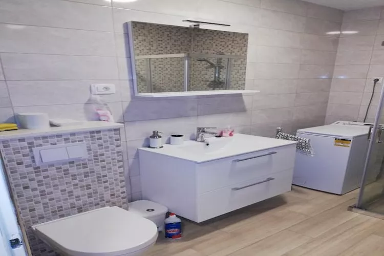 Apartments Marko - Two Bedroom Apartment with Terrace with Sea View (A4)-Badezimmer