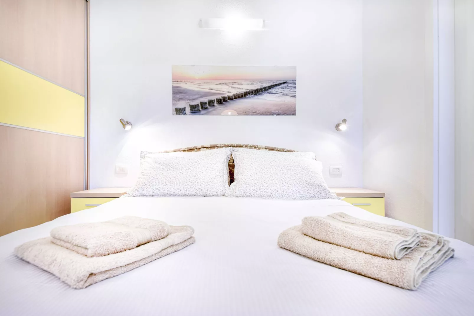 Apartments Gracin - Studio Apartment with Terrace (A4)-Bedroom