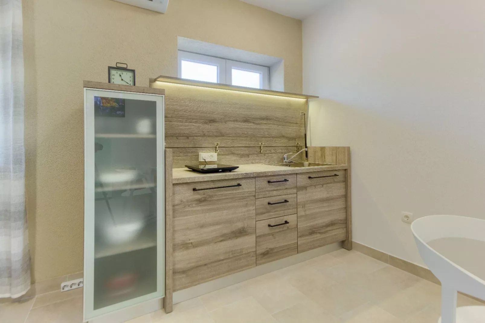 Majestic Kastel Stari Apartment with Terrace - Two Bedroom Apartment with Terrace-Cuisine