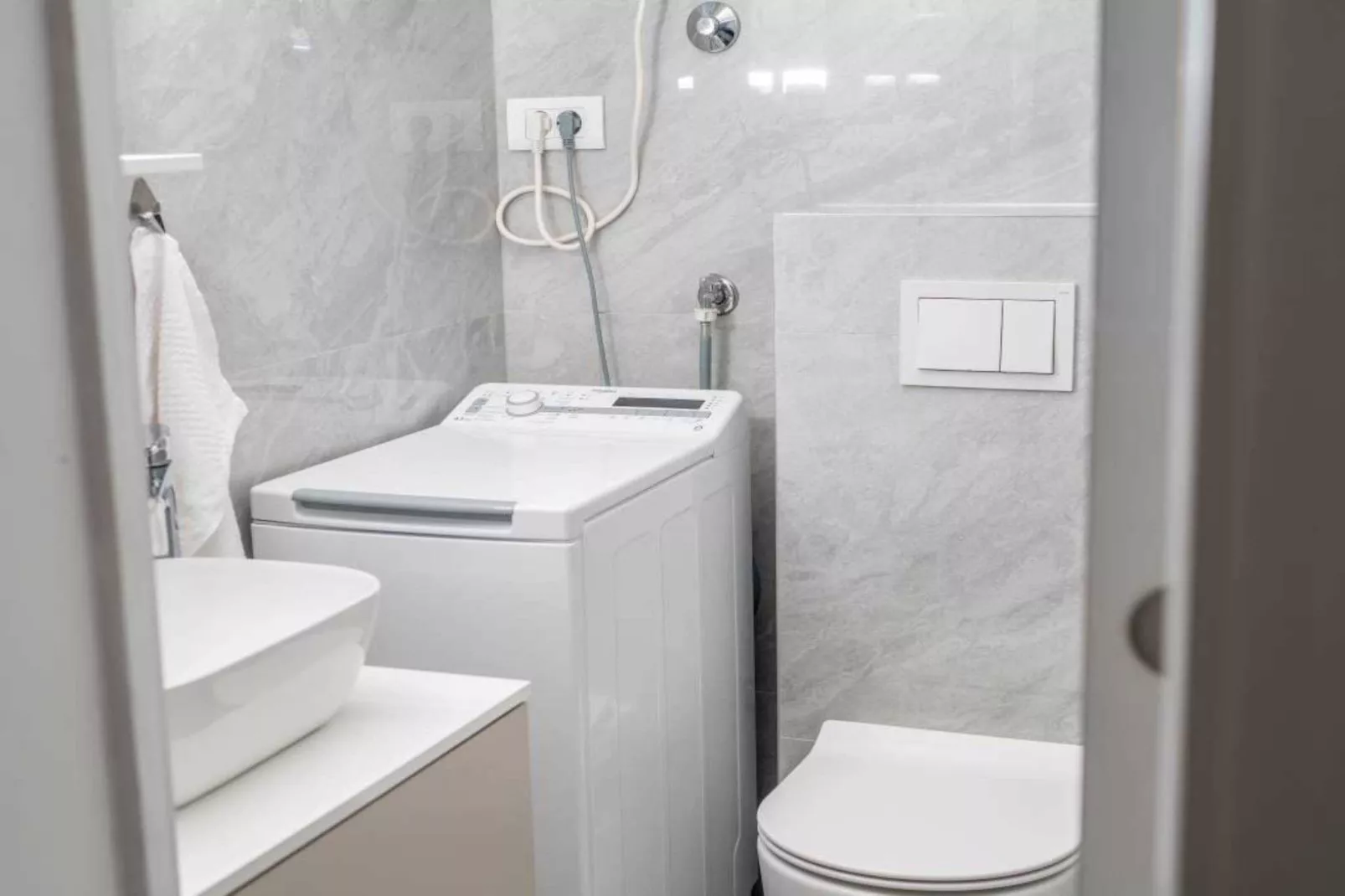 Modern Seget Vranjica Apartment with Terrace - Two Bedroom Apartment with Terrace-Salle de bain