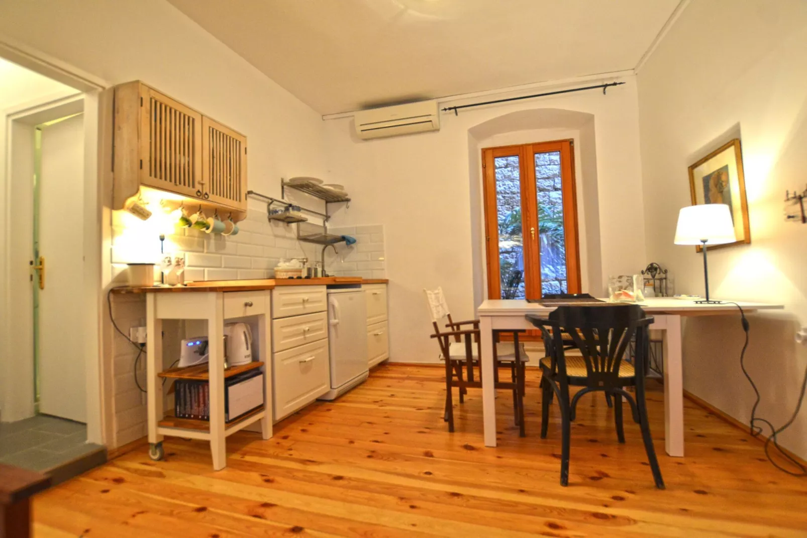Downtown Rovinj Charming Nest Apartment - One Bedroom Apartment-Cuisine