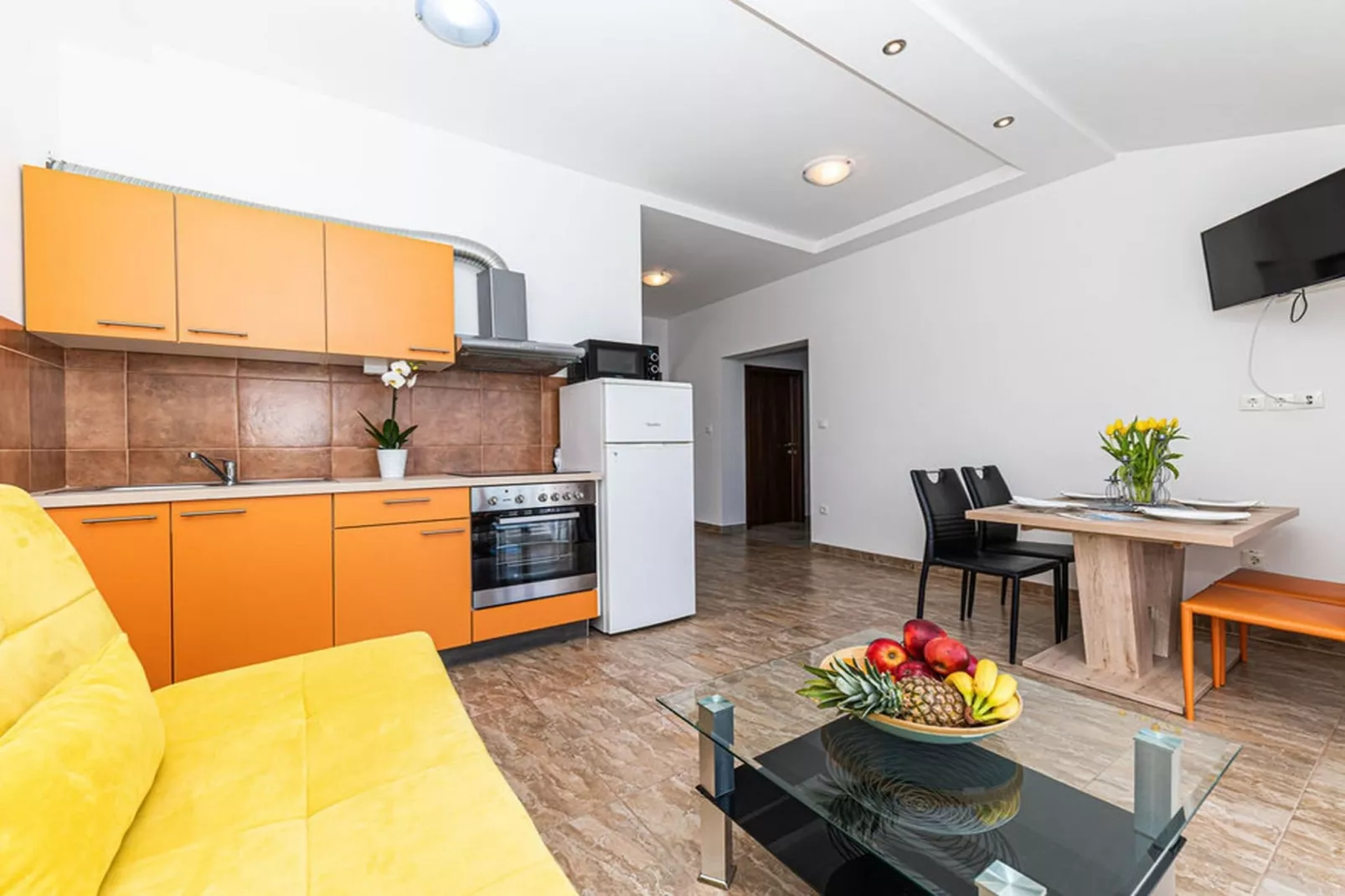 Exquisite Spacious Villa Bufaline with Pool and Gym - Eight Bedroom Villa with Pool and Gym-Kitchen