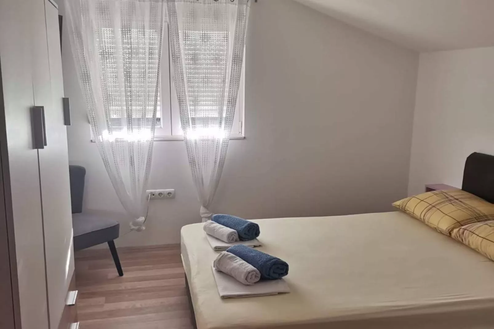Luxury Seget Donji Apartments with Terrace and Sea View - Two Bedroom Apartment with Terrace and Sea View-Schlafzimmer