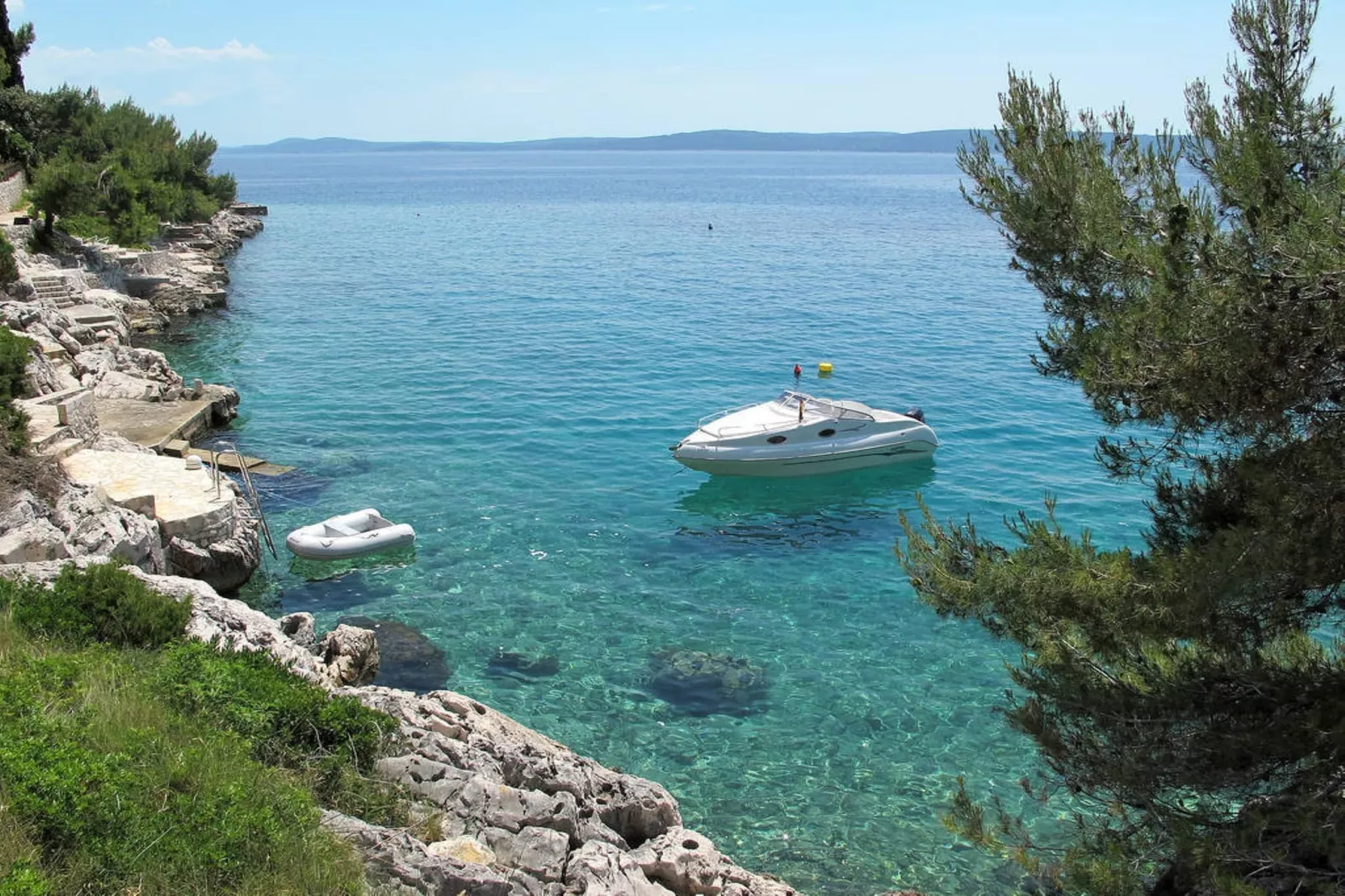 Sea-View Apartments with Pool, Terrace, and Outdoor Lounge in Scenic Čiovo Island - Comfort One Bedroom Apartment (Sollis III)-Extérieur