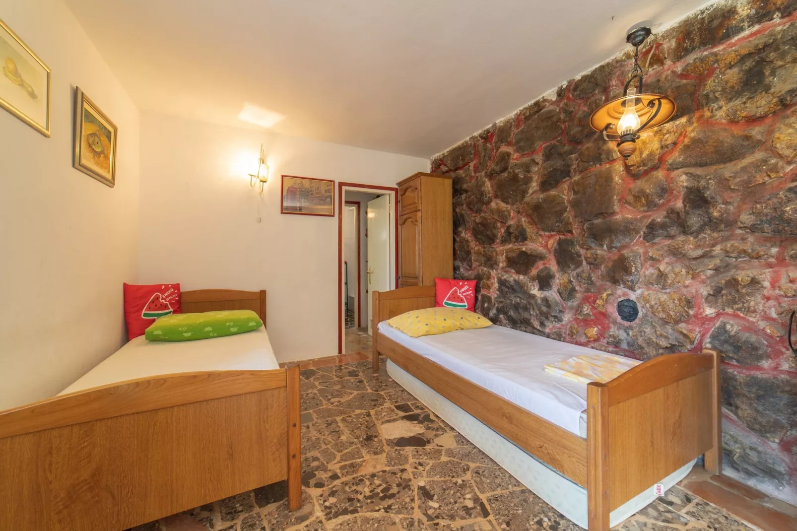 Two Bedroom Holiday Home-Schlafzimmer