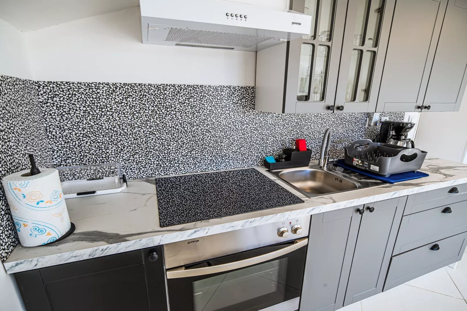 Sleek and Stylish Umag Apartments with Sea View - Two Bedroom Apartment with Terrace (owner 2)-Cuisine