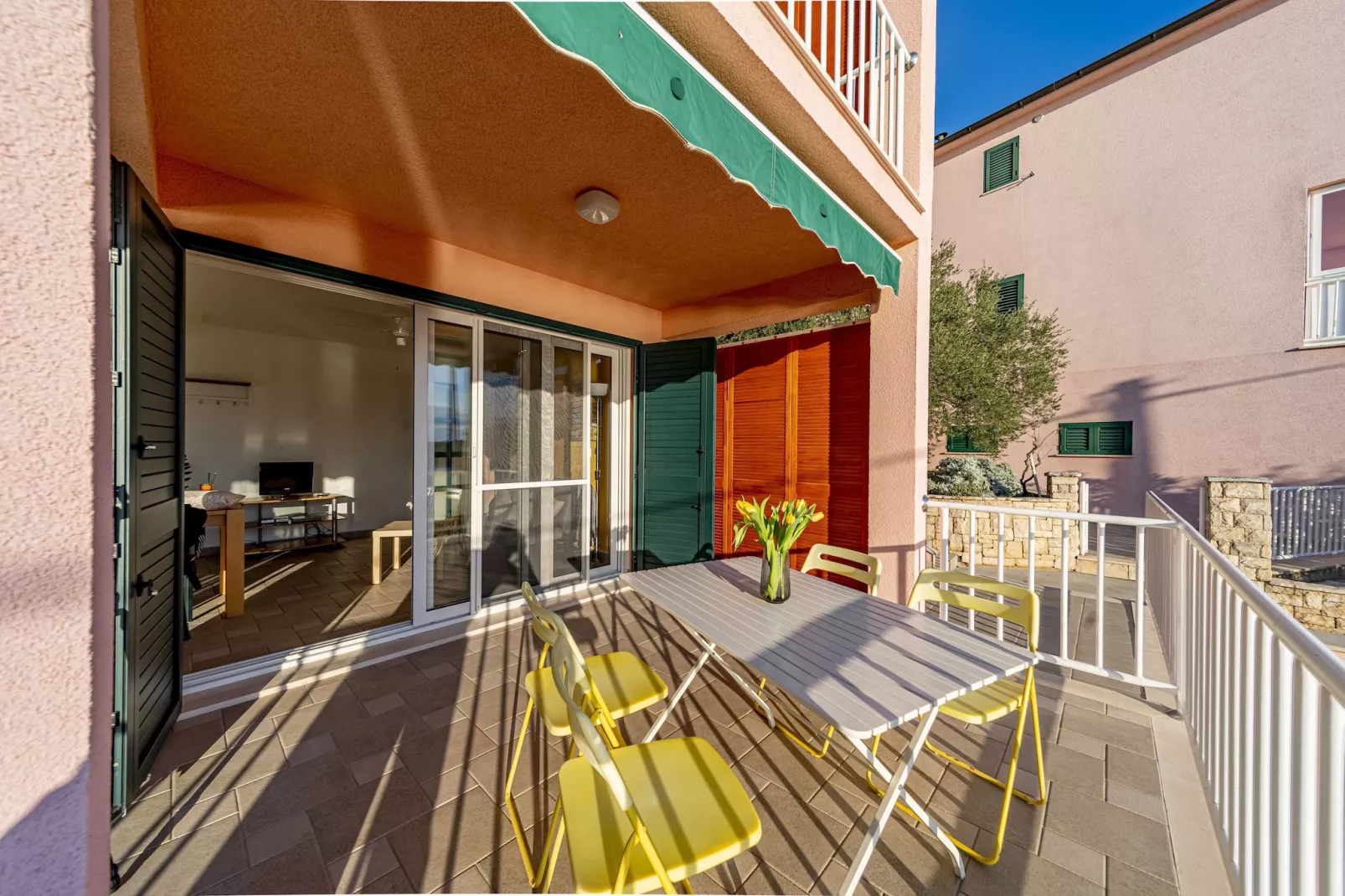 Apartment Two Bedroom - Apartment 2-Terrasse/Balkon