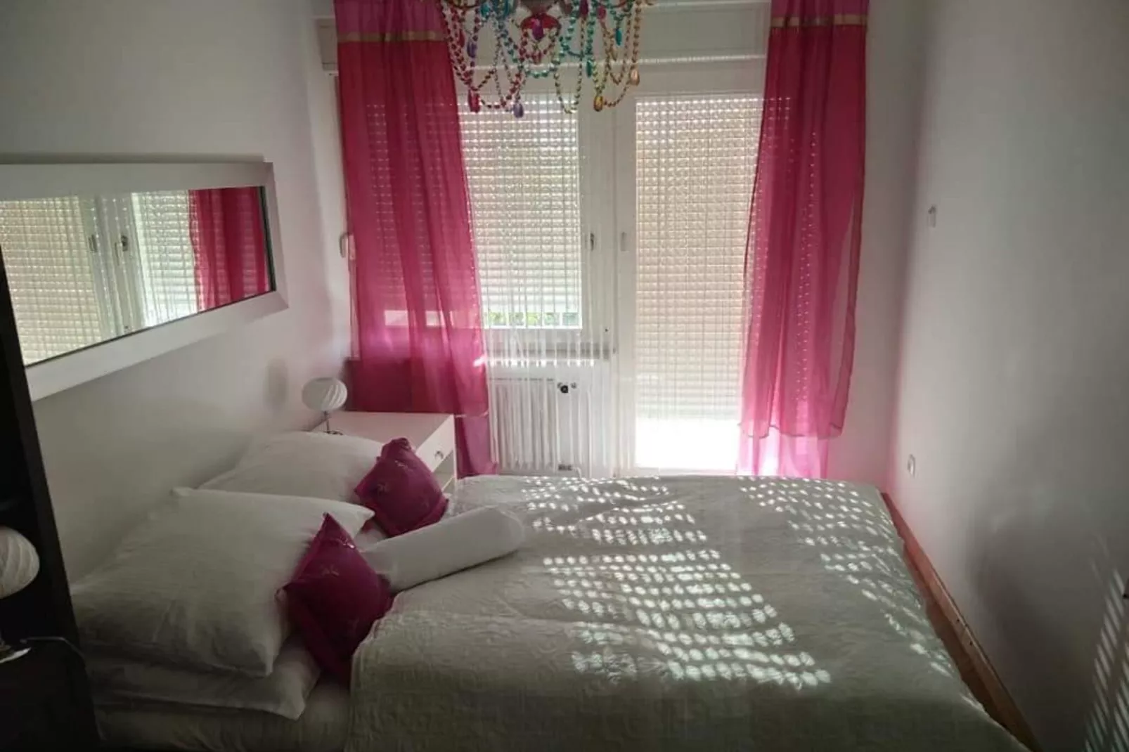 Holiday Home Dugo Selo M&A - Five Bedroom Holiday Home with Terrace