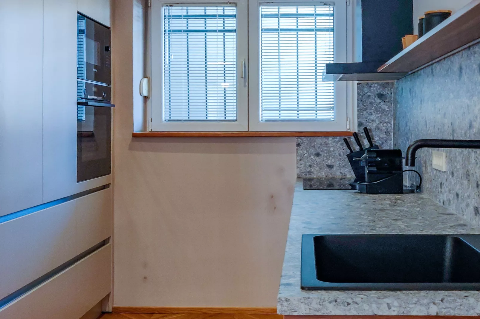 Downtown Zadar Stylish and Sophisticated Apartments - One Bedroom Apartment (owner 1-jednosobni)-Kitchen