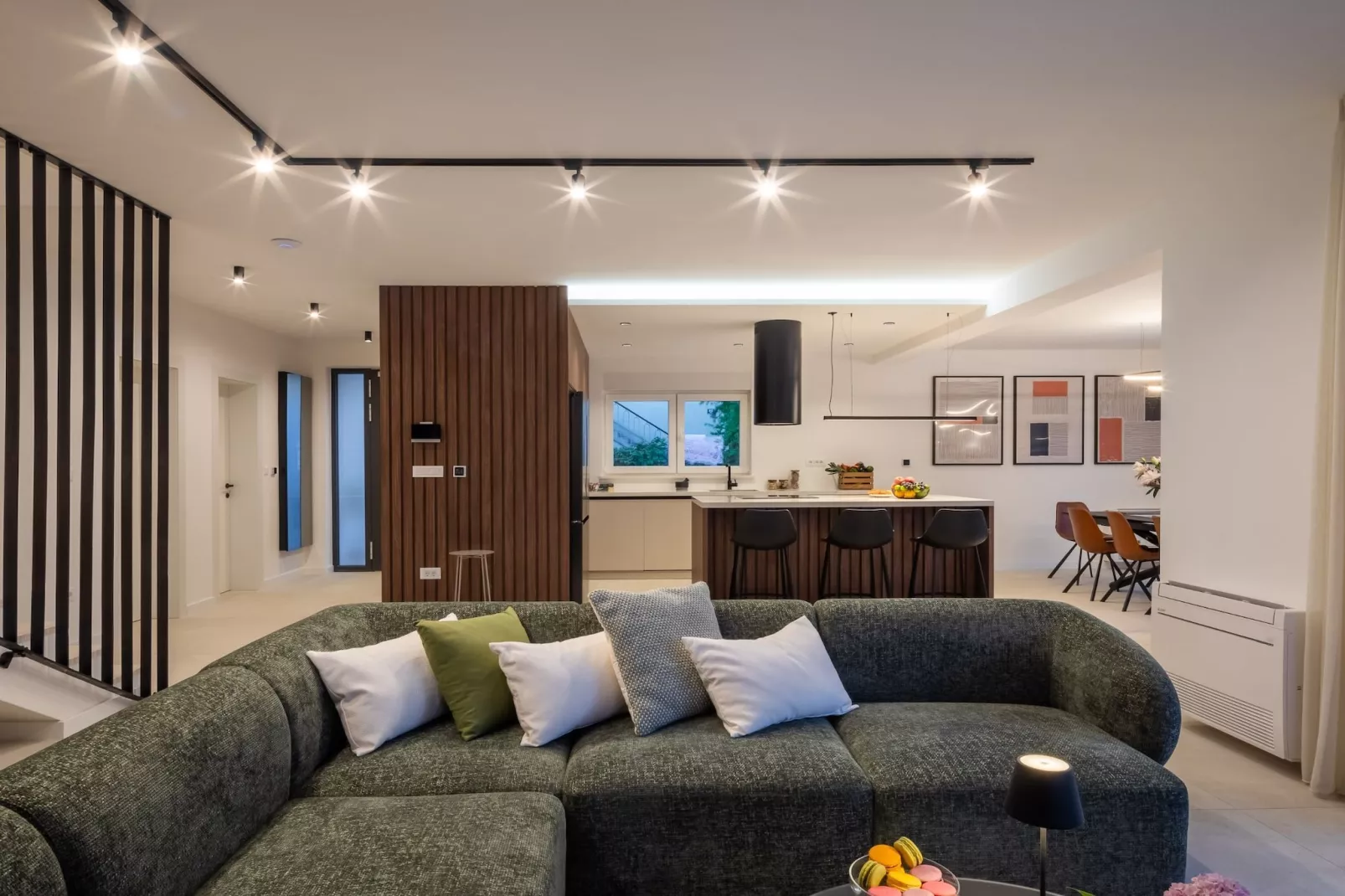 Villa Prima Lux - Four Bedroom Villa with Pool-Living room