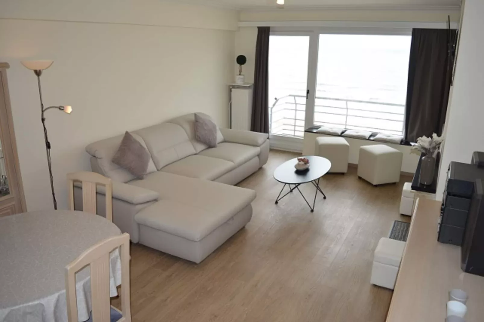EXCELSIOR 57H-Living room
