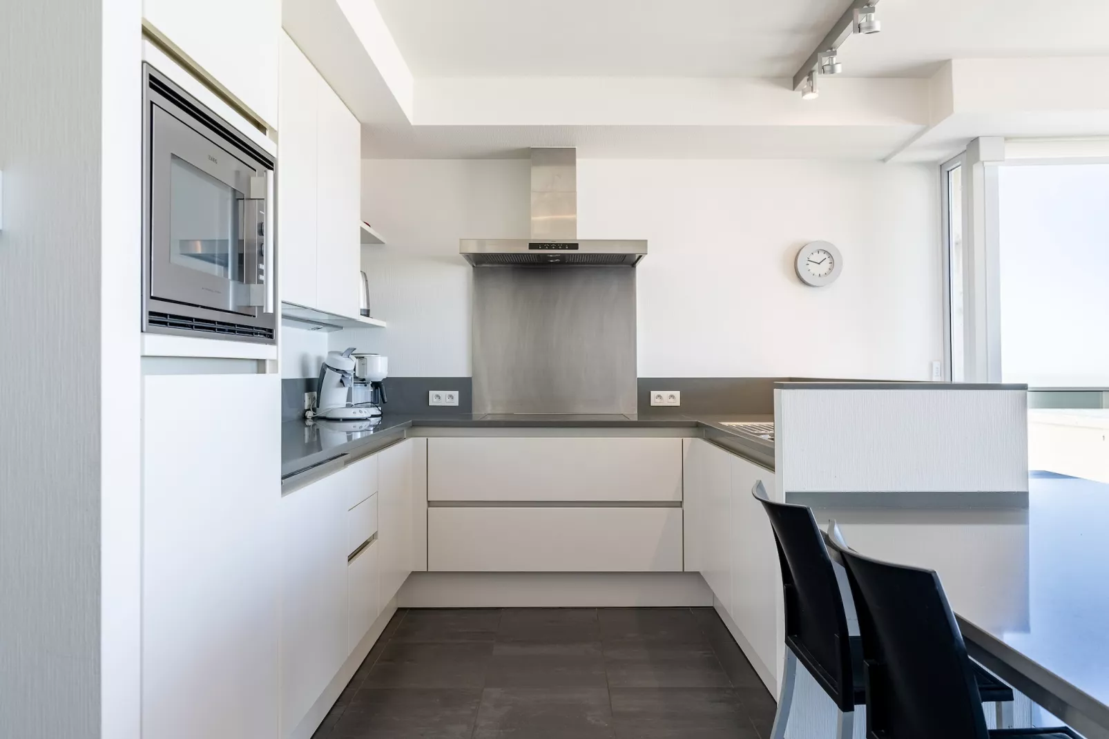 KEIZER KAREL 5C-Cuisine