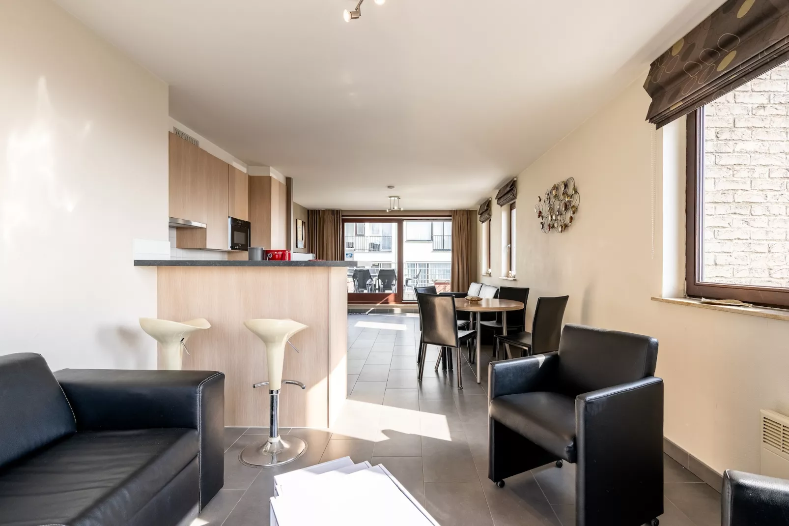 MIRAMAR 8C-Salon