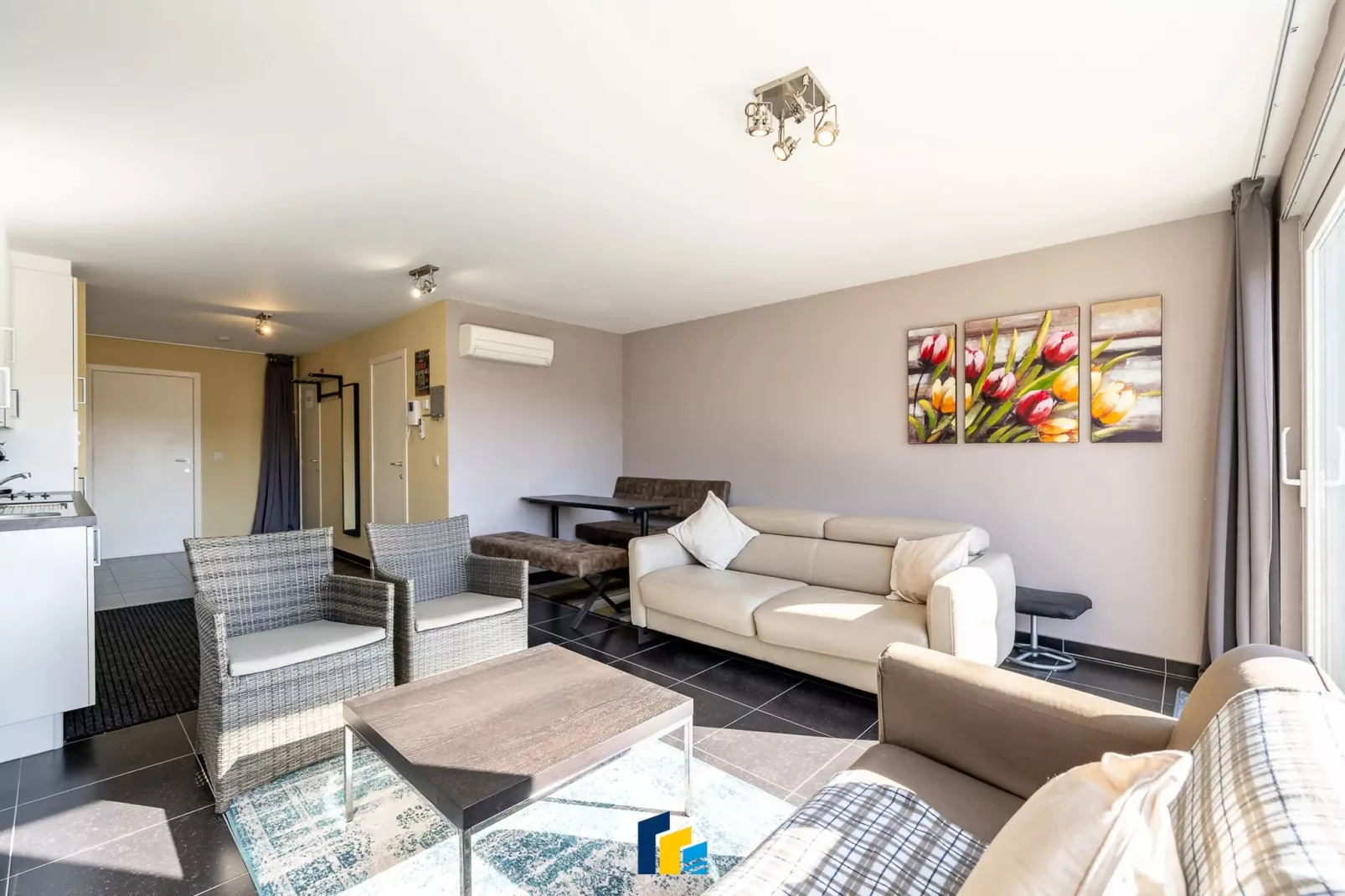 SEAGARDEN VILLAGE 0202-Living room