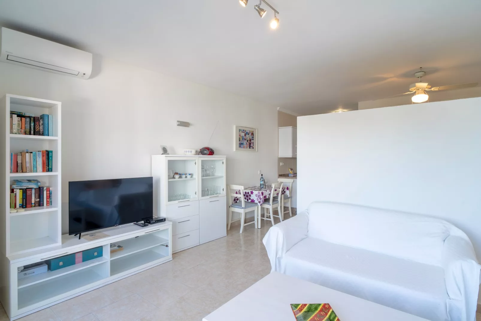 Carabeo 27 Studio by Casasol-Wohnzimmer