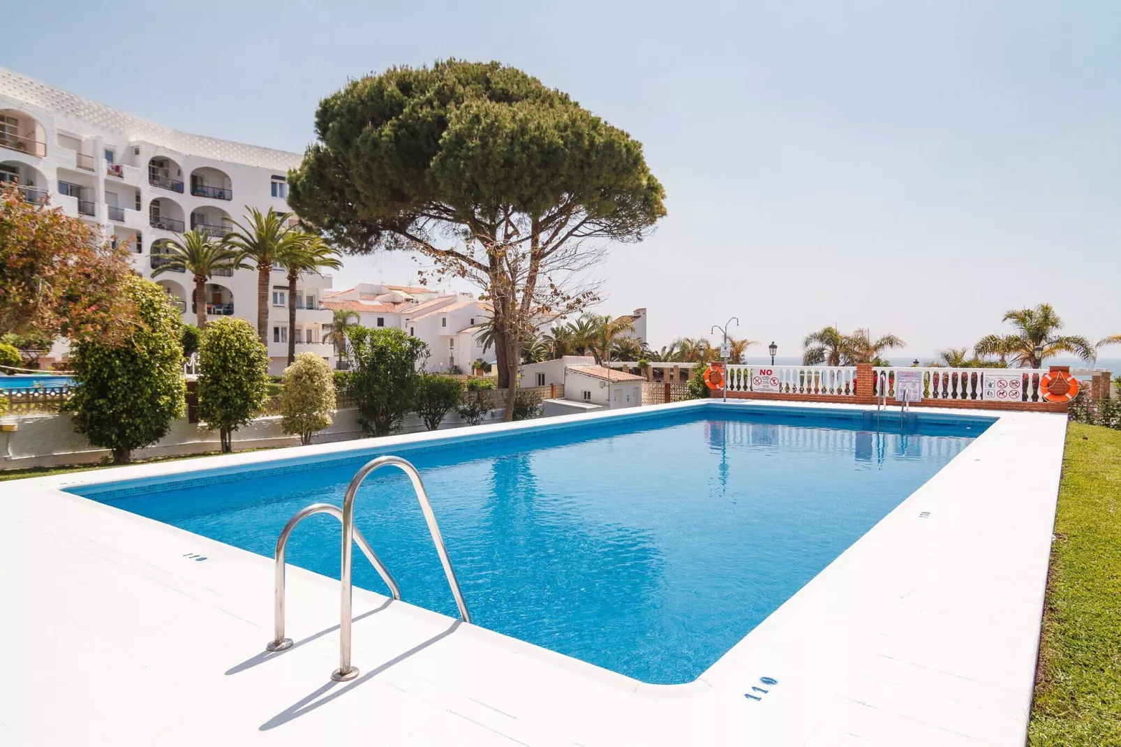 Carabeo 50 Apartment by Casasol-Swimming pool