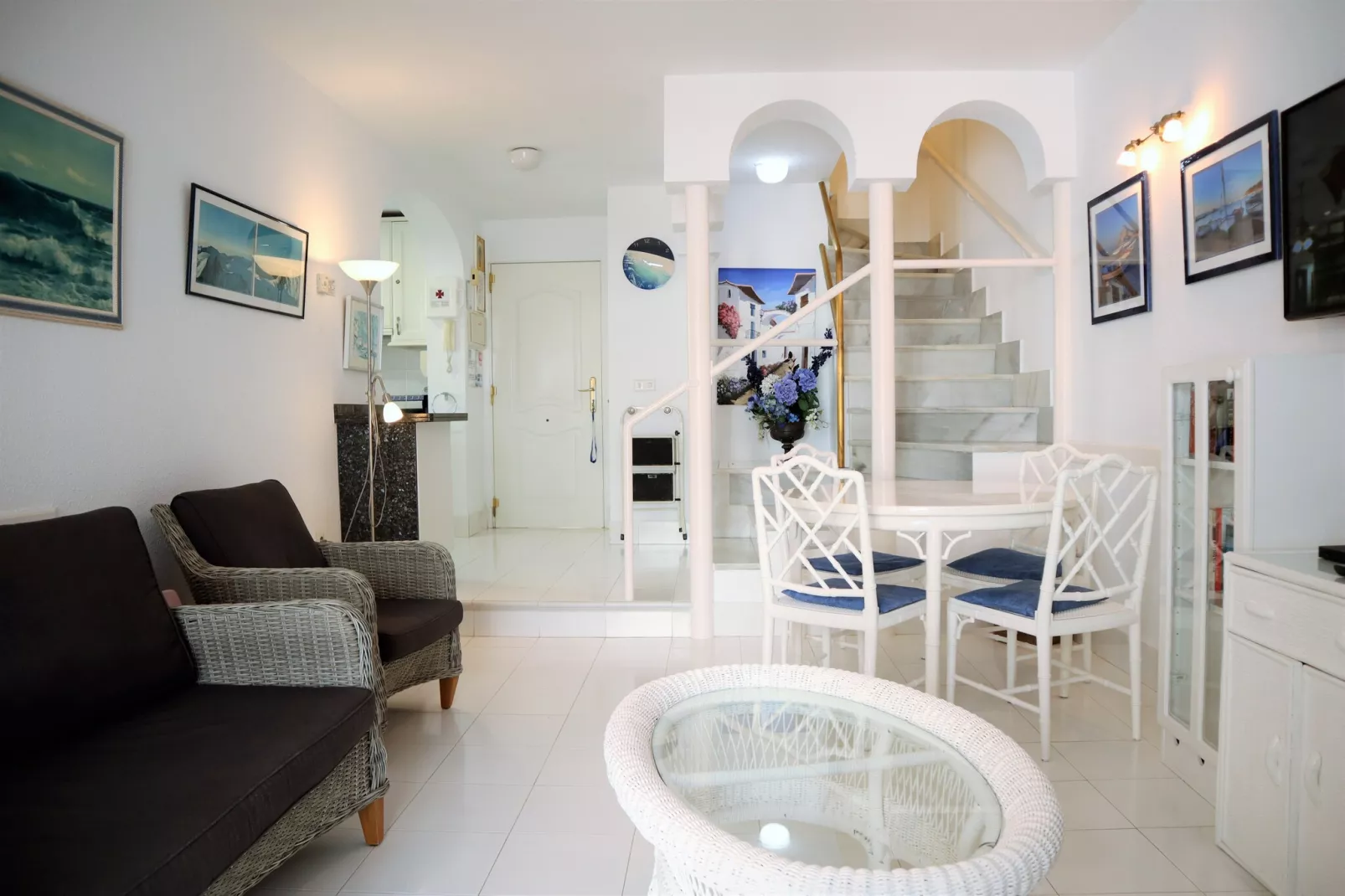 Los Pinos 29 Villas by Casasol-Wohnzimmer