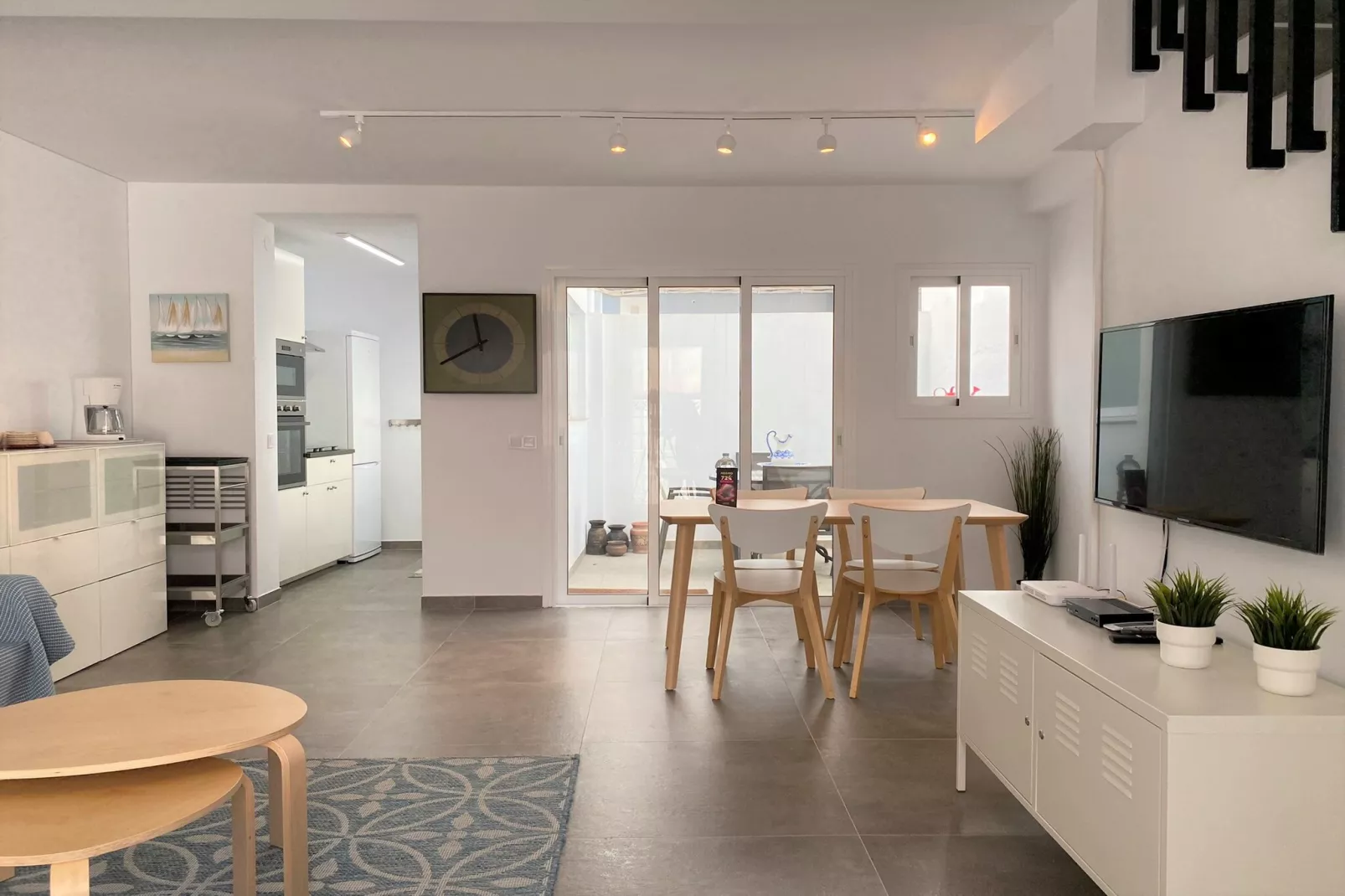 Casa Los Tejares by Casasol-Salon