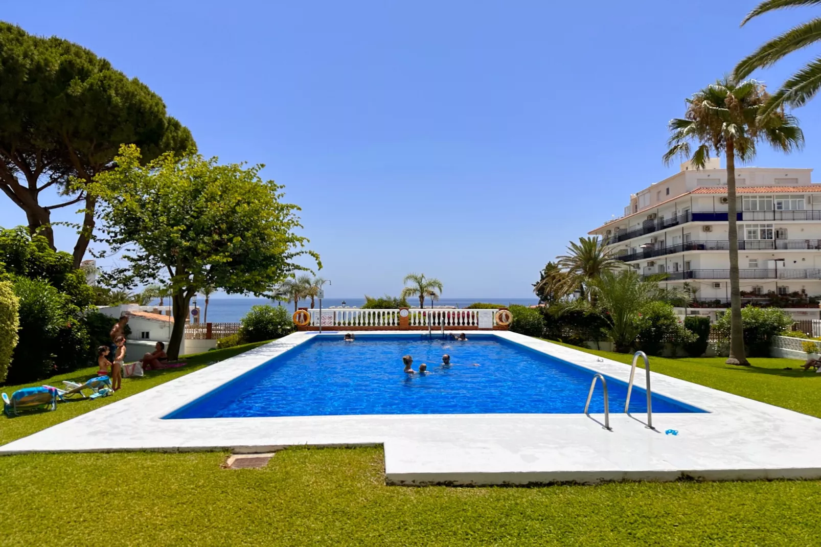 Carabeo 26 Boutique Studio by Casasol-Swimming pool