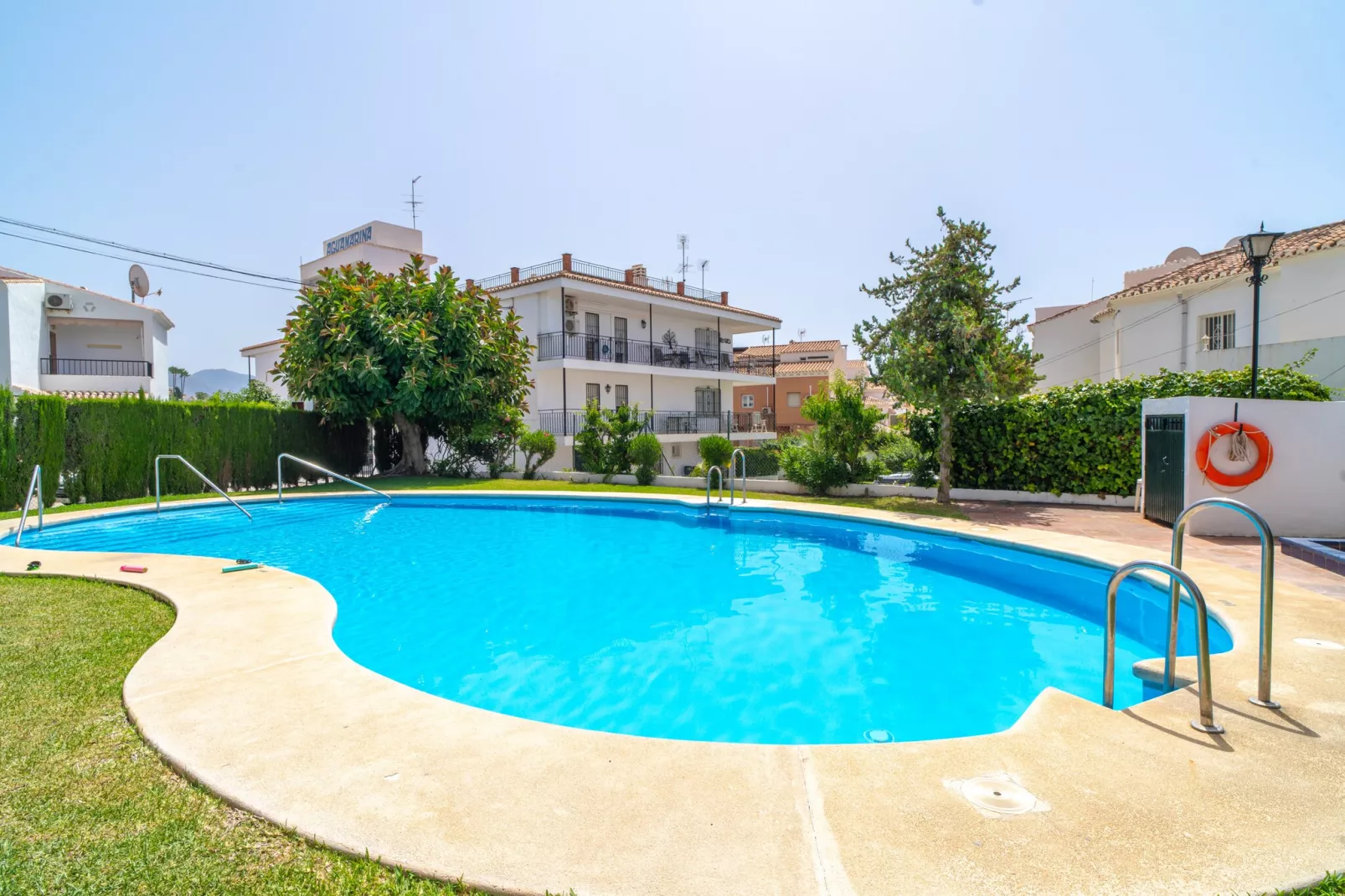 Perdigon 325 Paradise by Casasol-Swimming pool