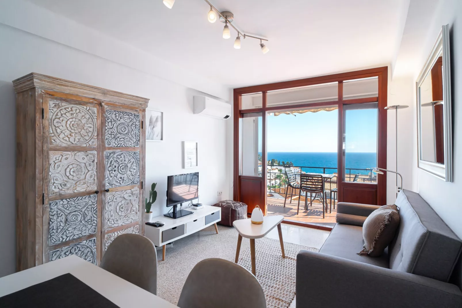 Miami 18 Seaview by Casasol-Living room