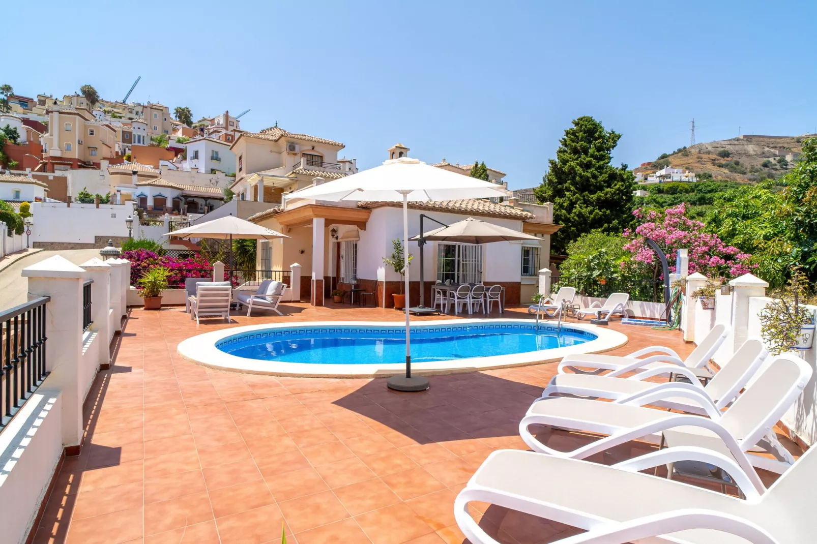 Villa Tamango Hill Vistamar by Casasol-Schwimmbad