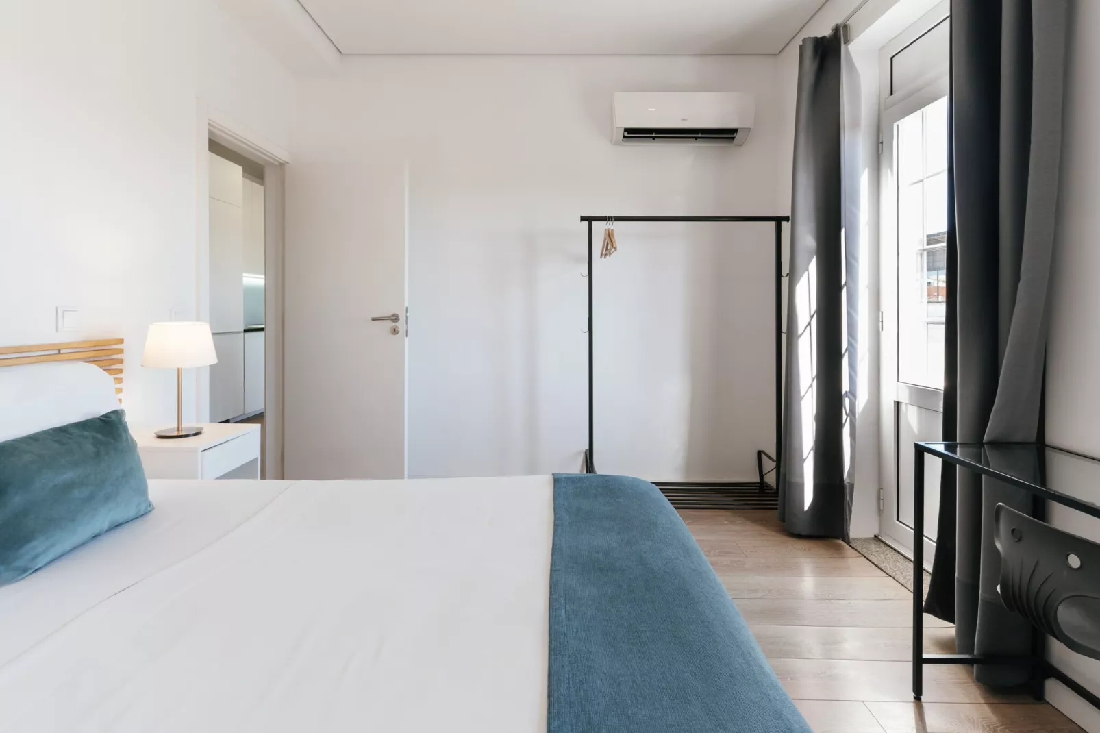 Feel Porto Historic Boutique Flat-Bedroom