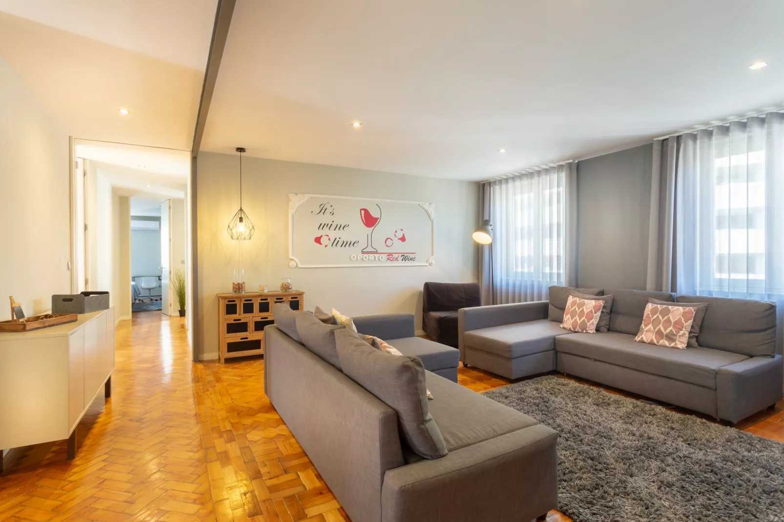 Feel Porto Ruby Townhouse-Living room