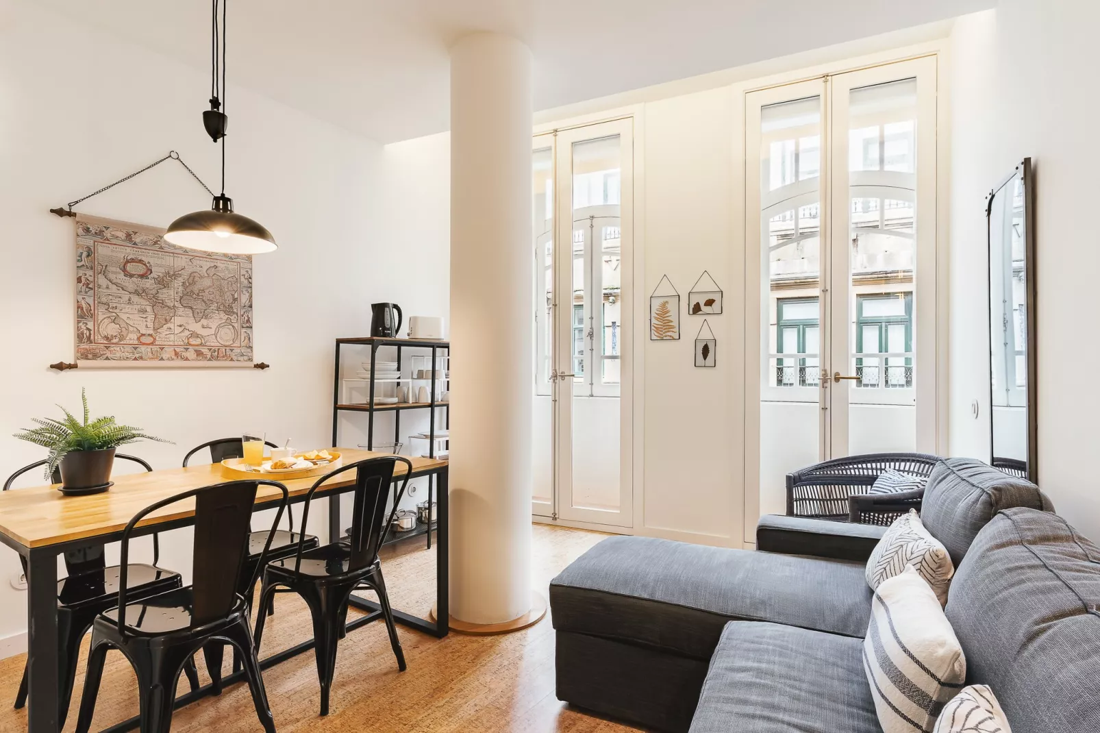 Cashmere Nightlife Studio 202-Dining room