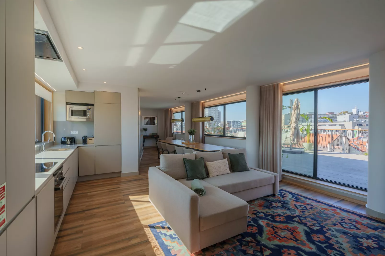 Feel Porto Firmeza Coworking & Flat 4.4-Wohnzimmer