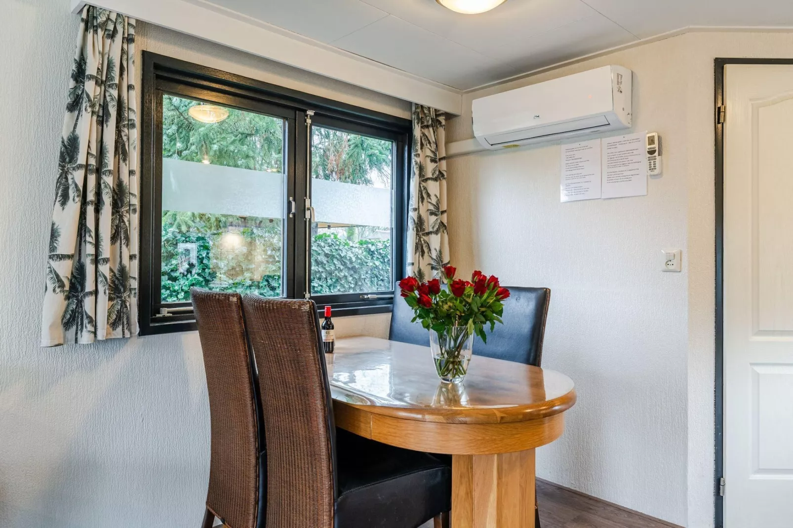 Relax Chalet Veluwe-Dining room