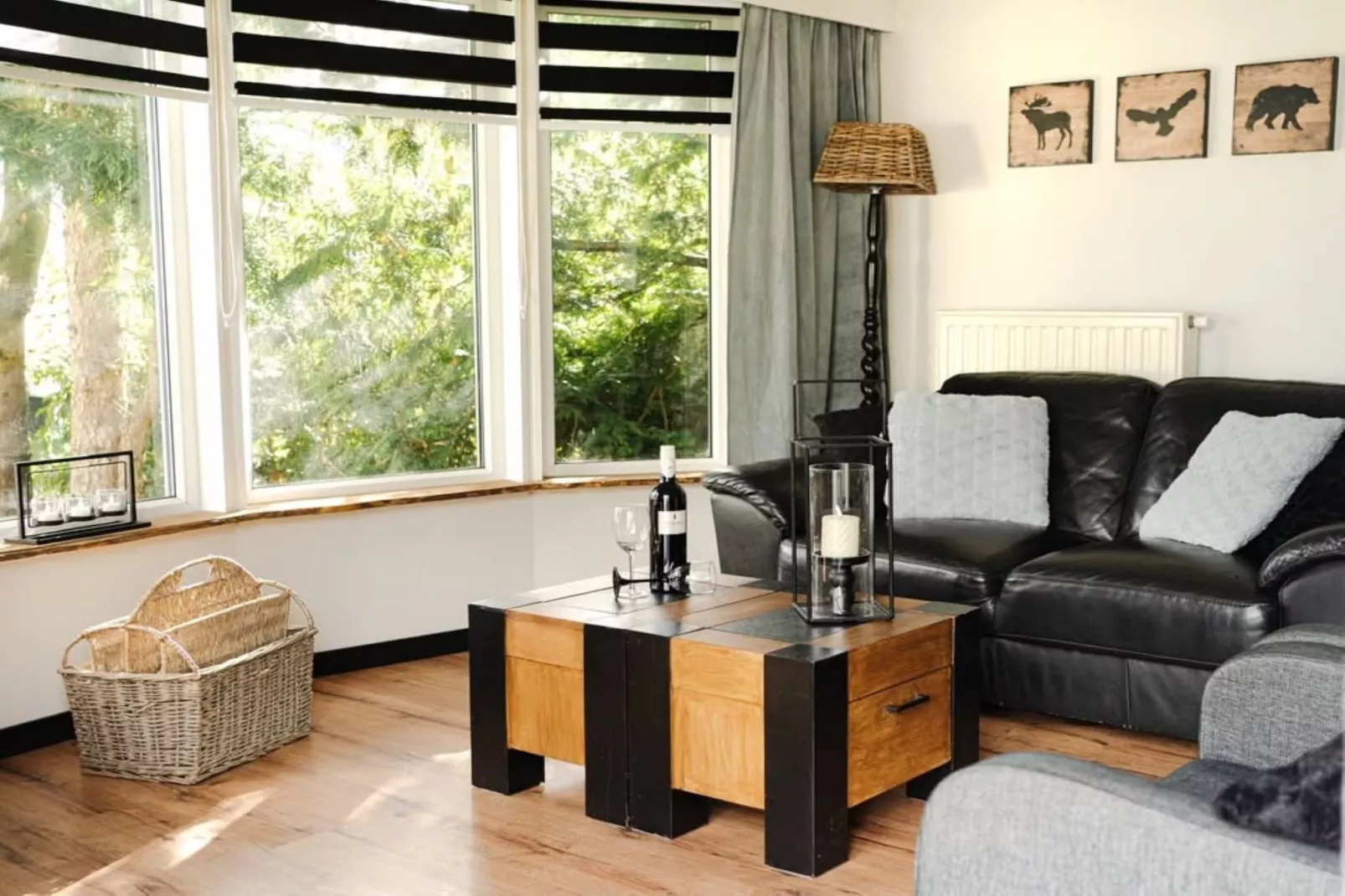 Chalet in Veluwe near Kootwijkerzand-Living room