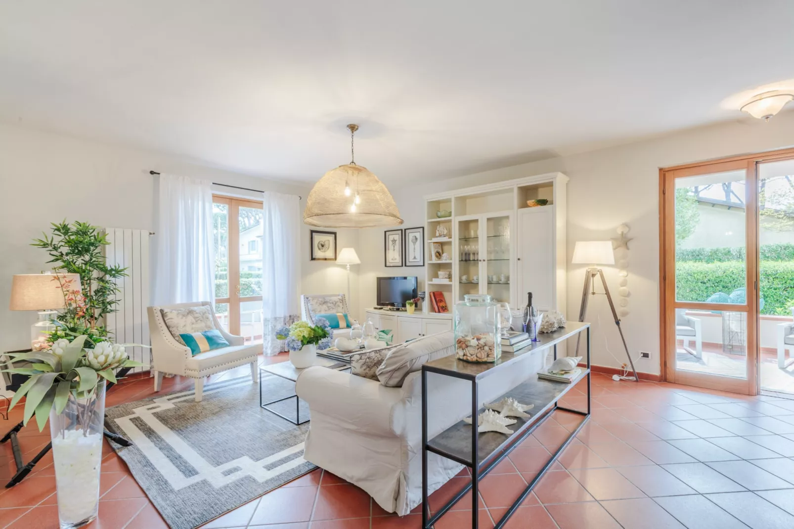 Regina Beach Villa, by the beach in Marina di Piet-Untagged