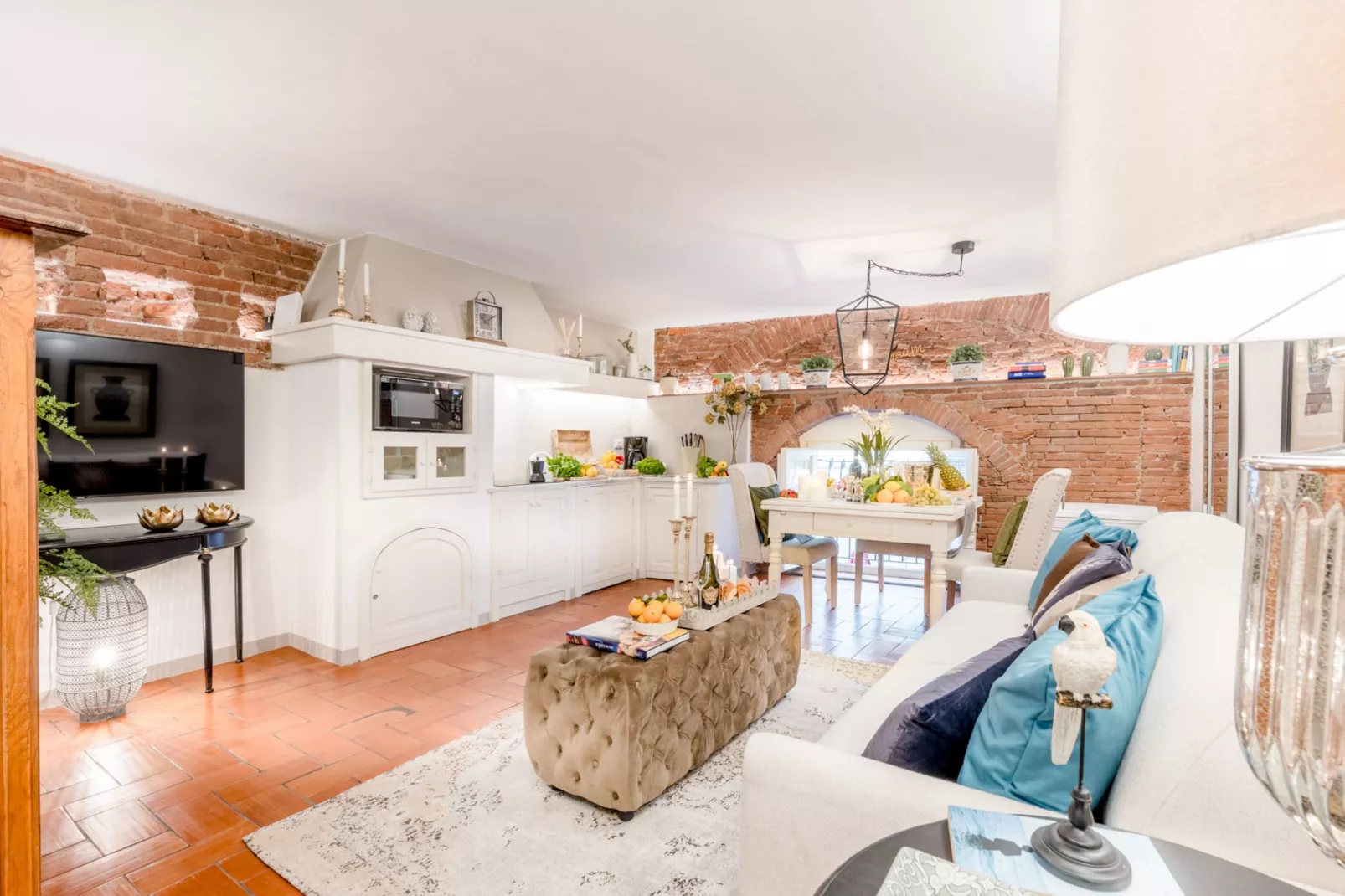 Casa Colosseum-Untagged