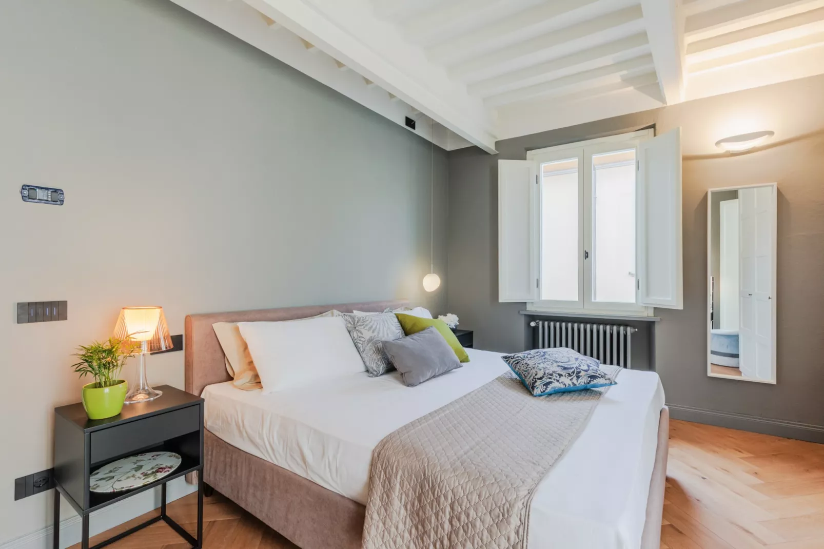 Casa Grey, Contemporary Penthouse-Untagged
