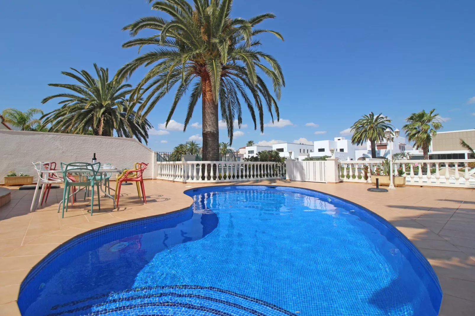 0108-LLOBREGAT 44 A-Piscine