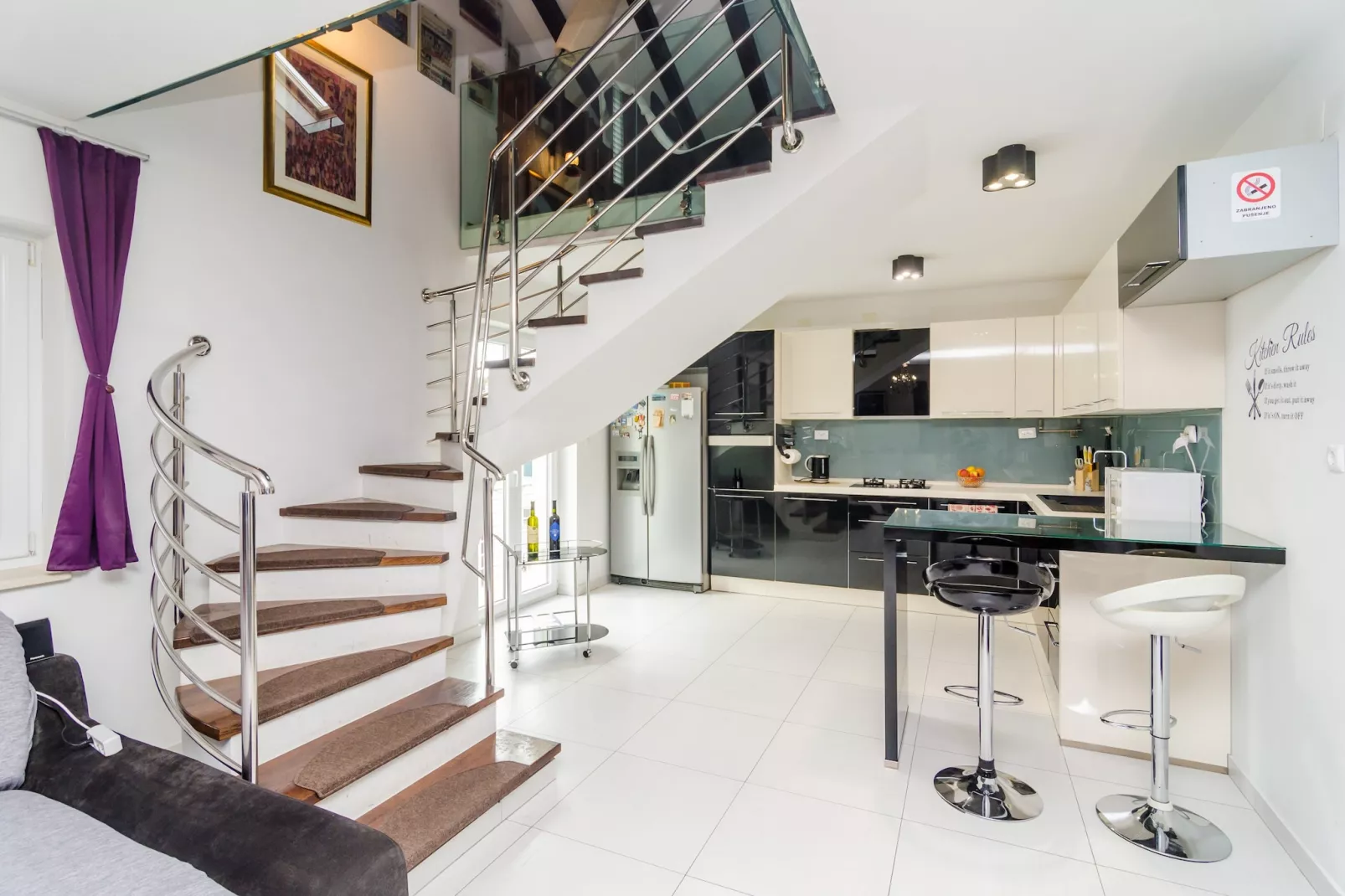 Apartment Villa Mikica - Four Bedroom Duplex Apartment with Terrace and Partial Sea View-Wohnzimmer