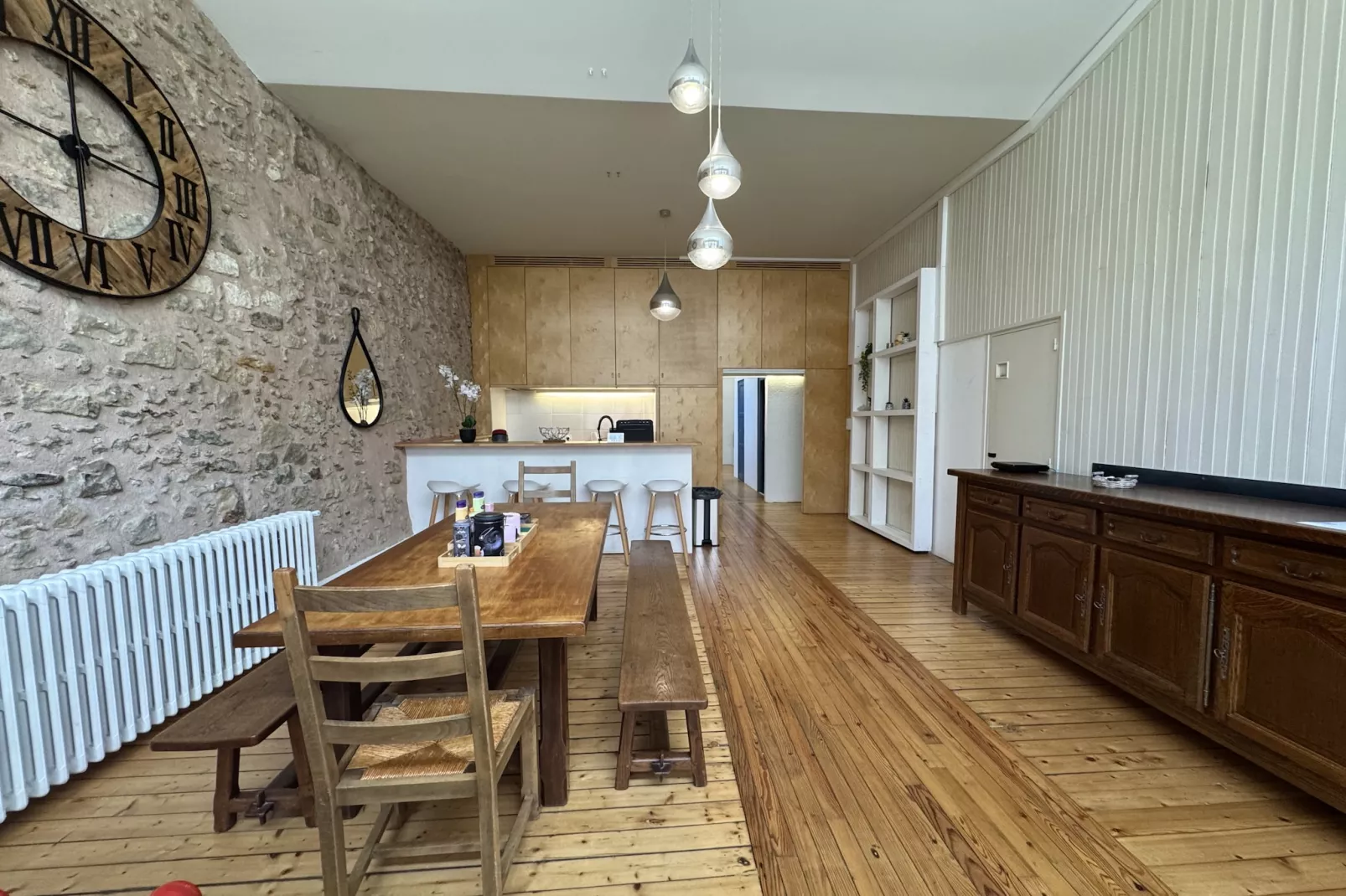 Le Saint Victeur - 8pers - Babyfoot - Rêve au Mans-Dining room