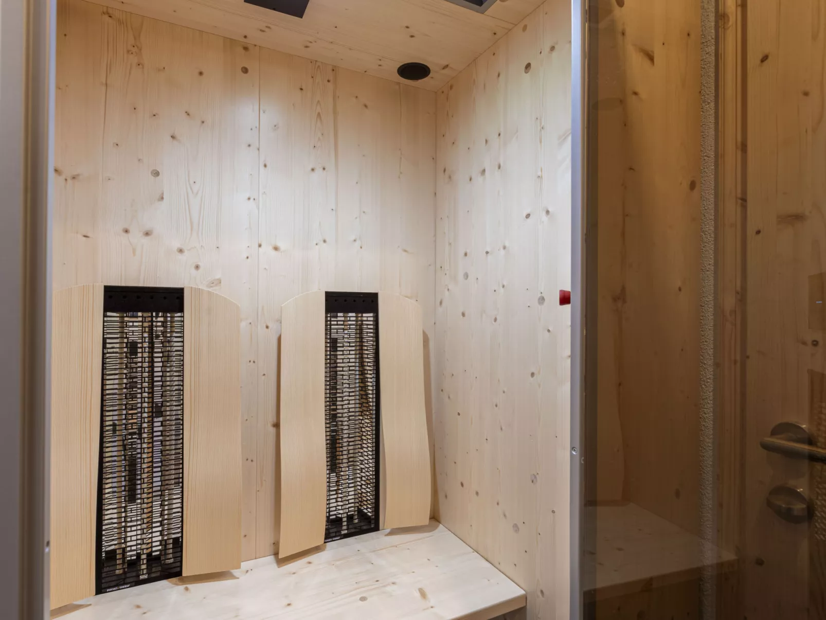 Superior mit IR-Sauna-Dedans