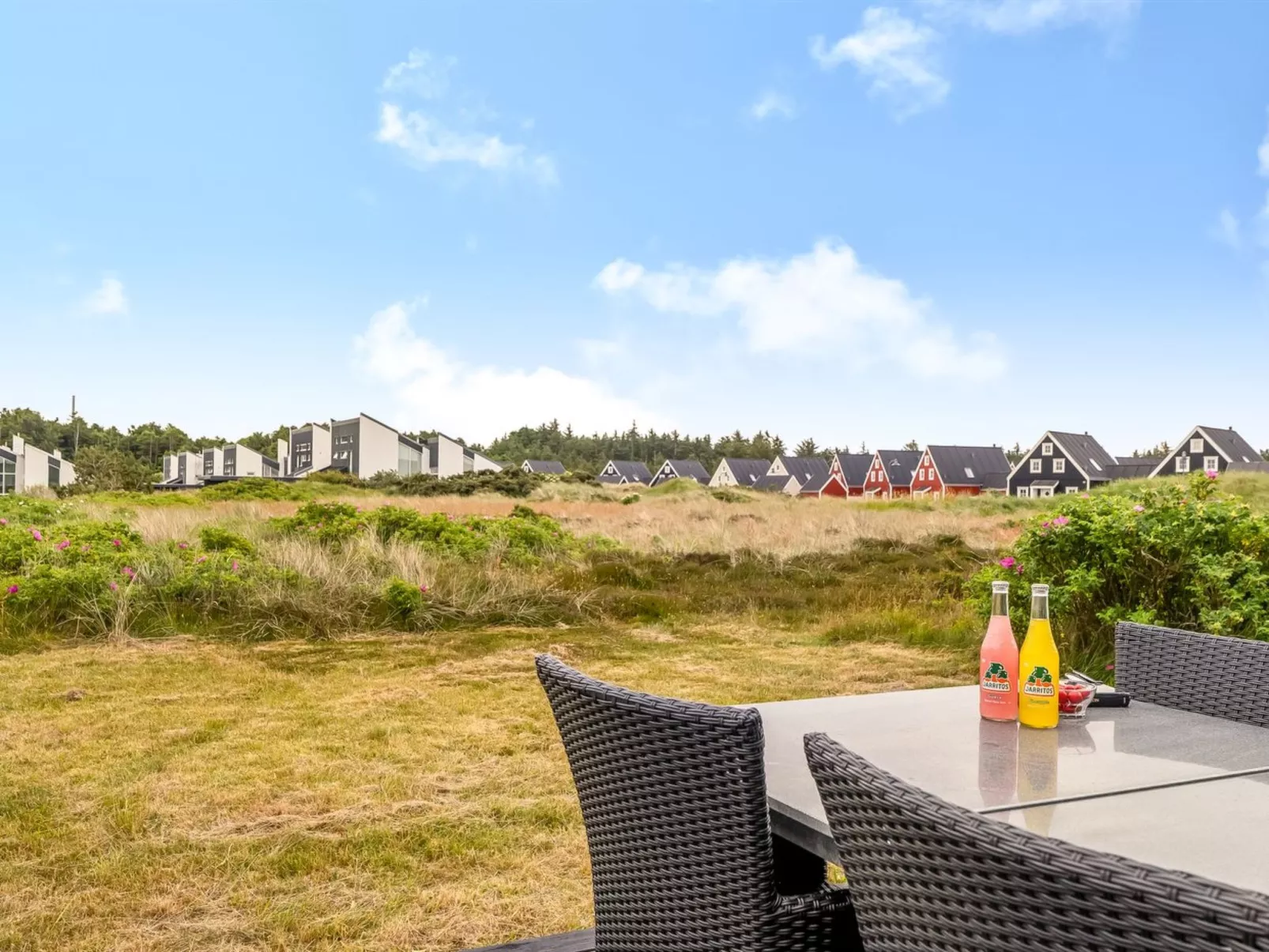 "Nis" - 900m from the sea-Draußen